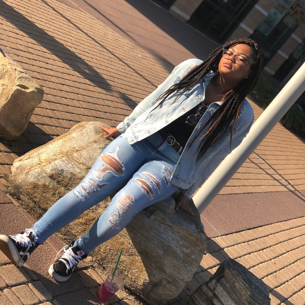 Meet your Posher, Amarri